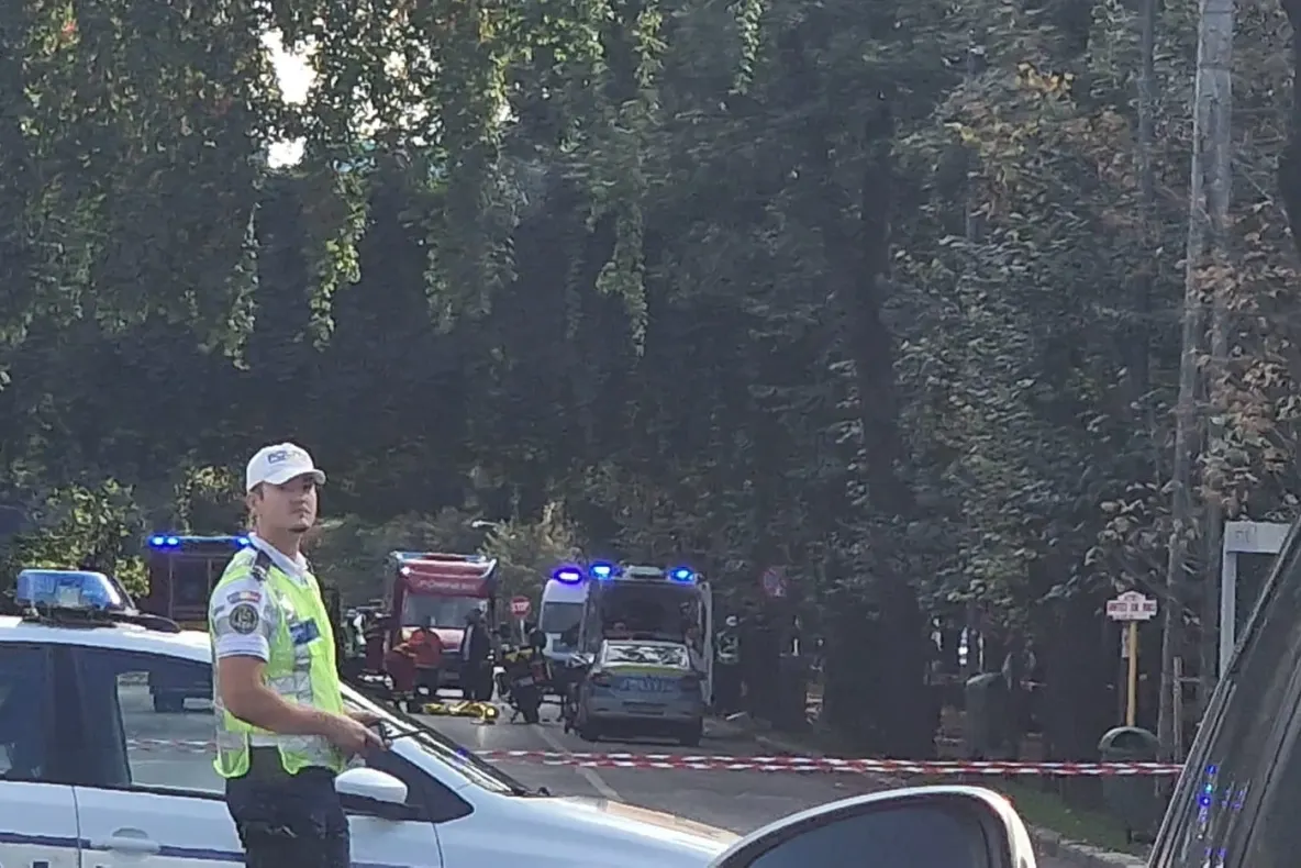 Accident grav pe Șoseaua Kiseleff din București. Un pieton a murit, iar un motociclist este în stare gravă