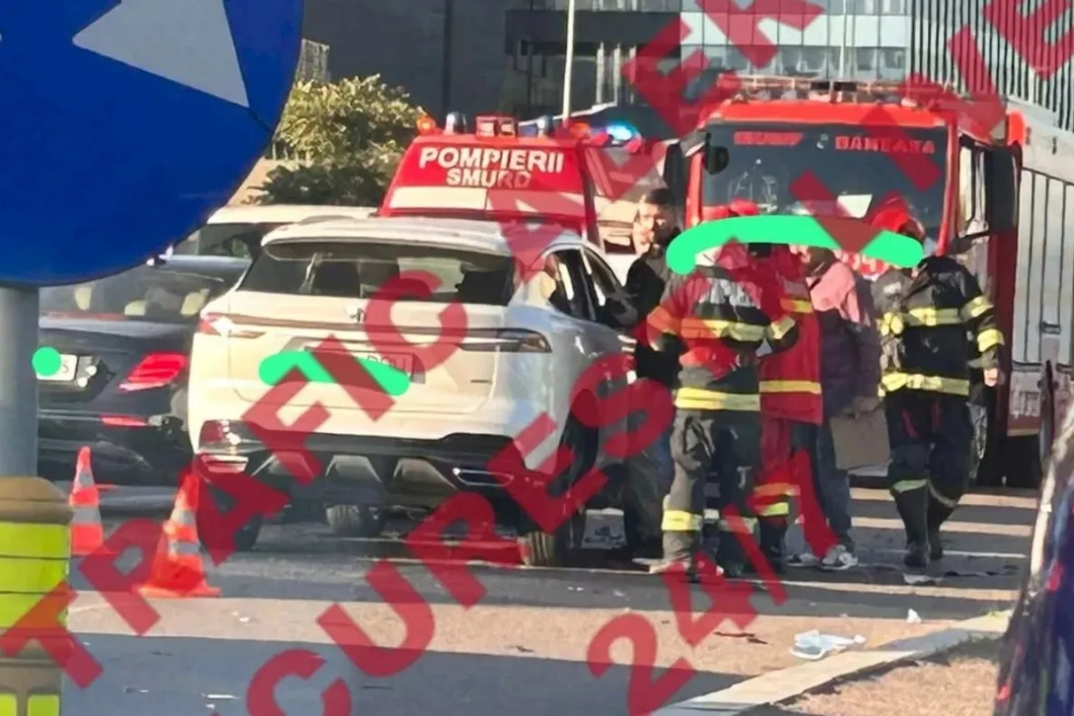 Accident în Pipera, luni dimineață. Două mașini au fost grav avariate, iar traficul este îngreunat