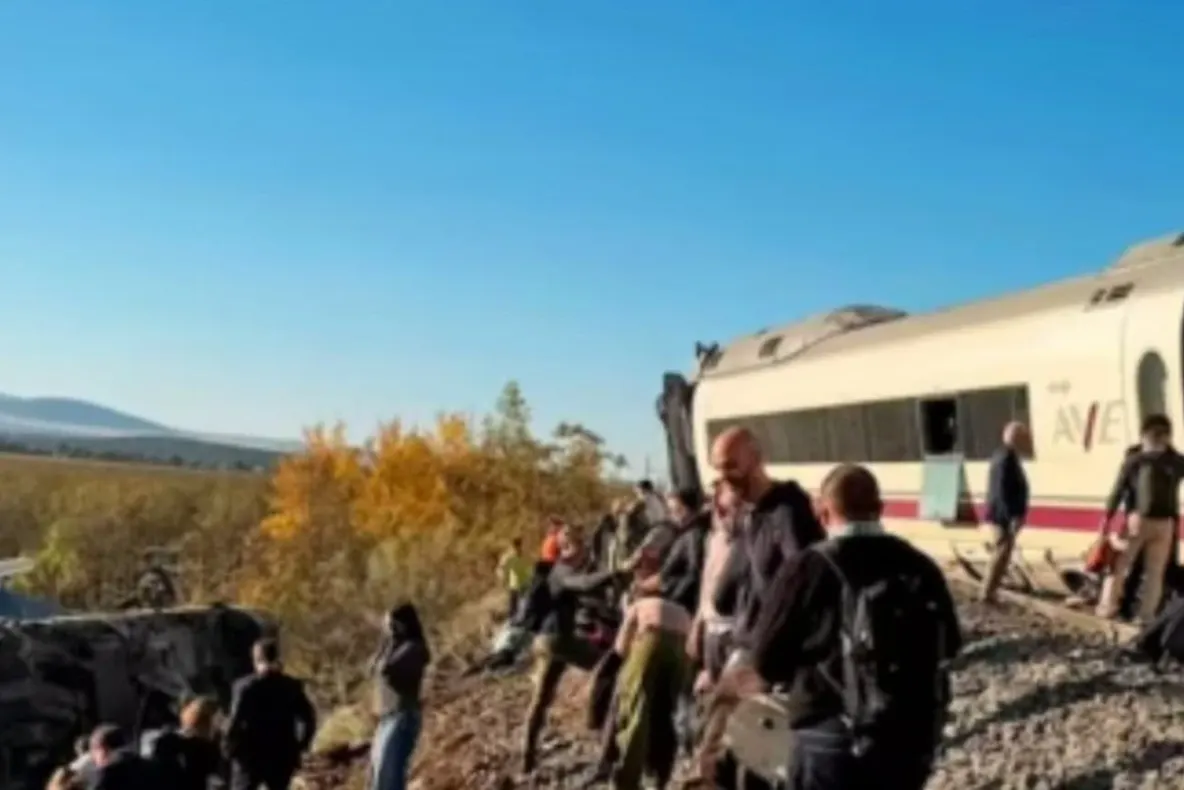 Accident feroviar grav în Spania: două trenuri s-au ciocnit pe ruta Madrid-Andaluzia. Mai mulți răniți