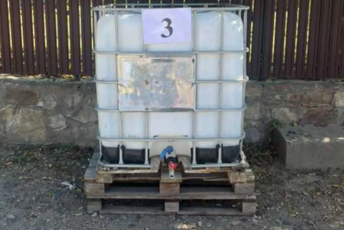 Mai multe comune din Buzău, fără apă după golirea lacului de acumulare Cireșu. 10 rezervoare și o cisternă, puse la dispoziția locuitorilor