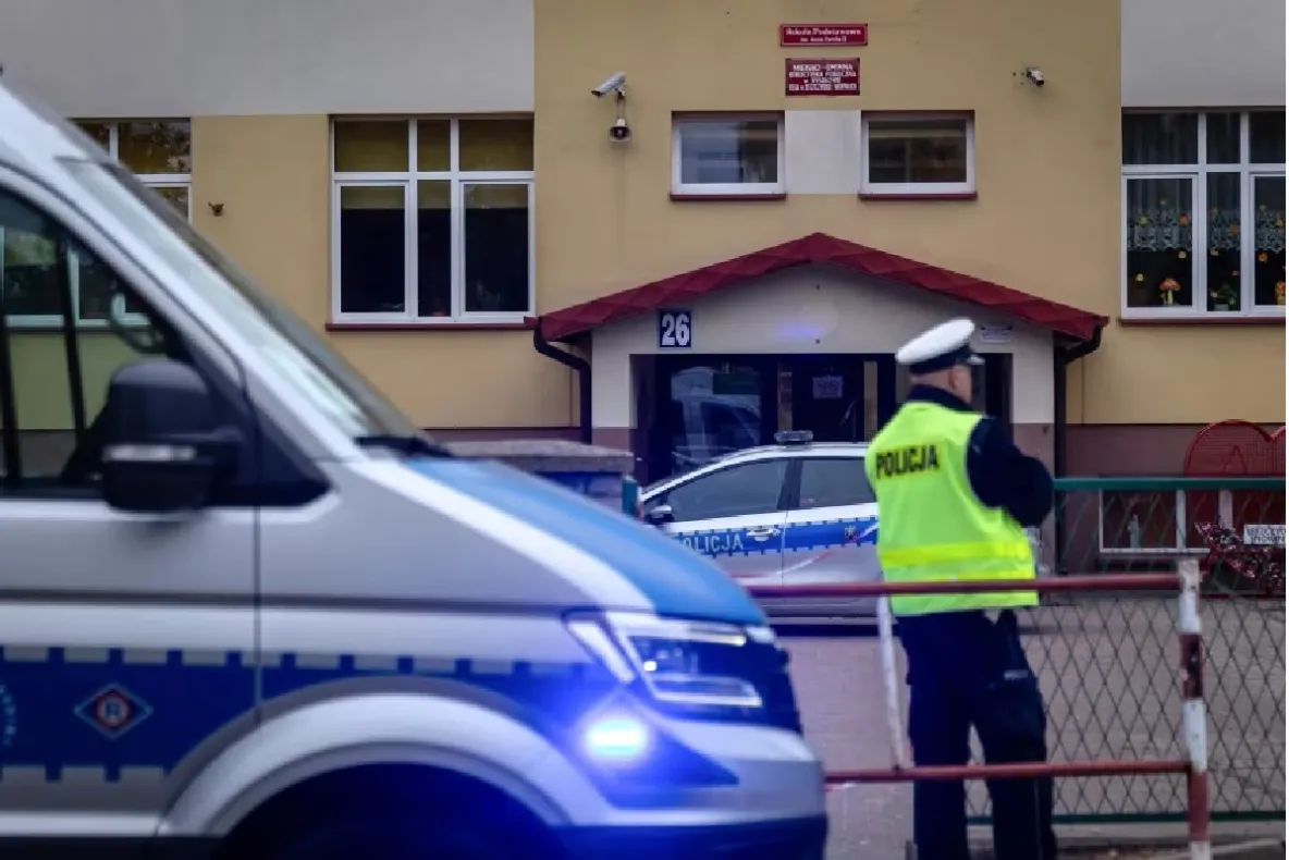 Al treilea atac într-o școală din Polonia, în doar câteva zile! O tânără de 21 de ani a rănit trei persoane