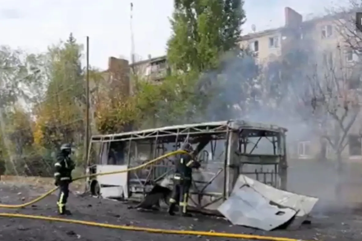 Masacru în estul Ucrainei. 33 de morți și 18 răniți după un atac rusesc asupra a două autobuze civile - VIDEO
