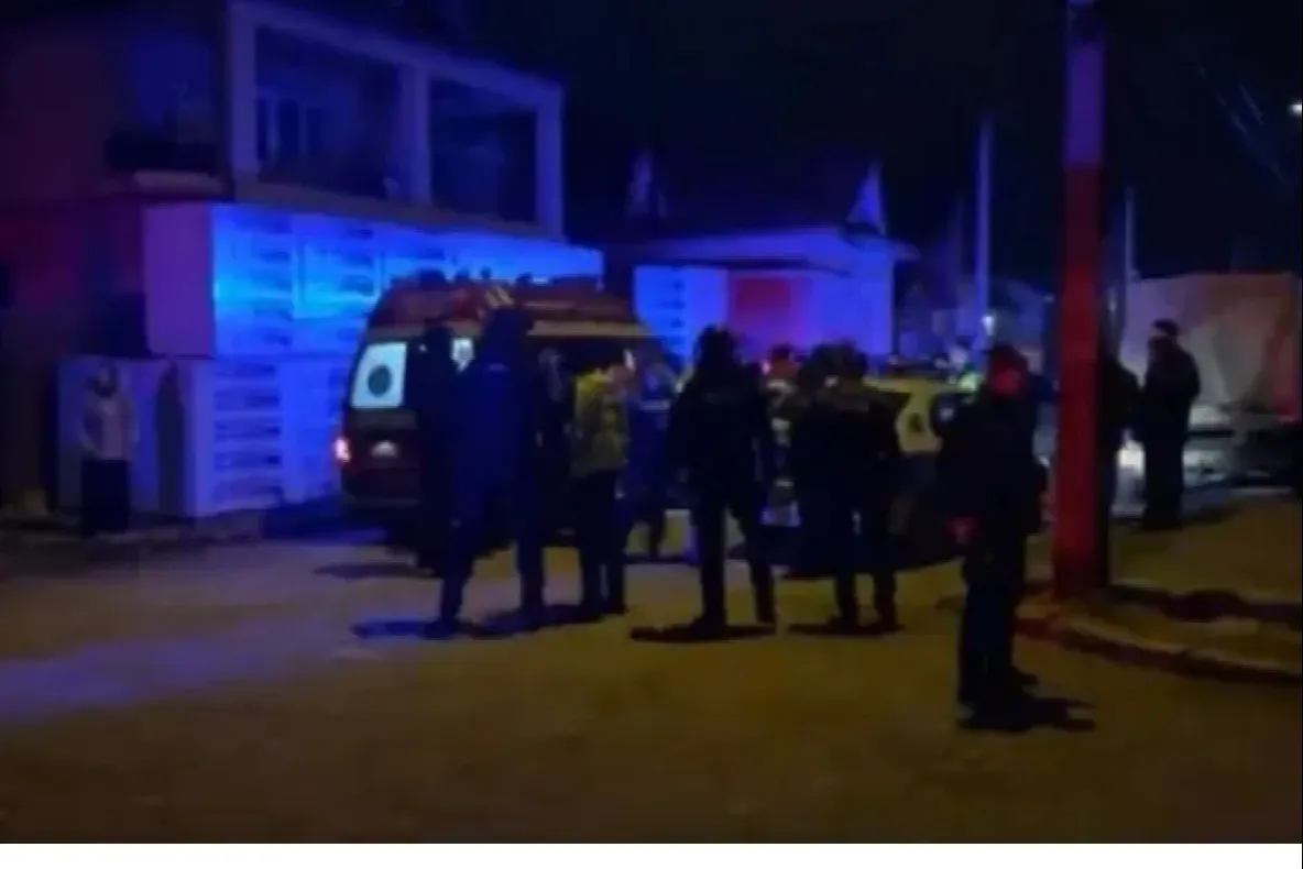 Bătaie ca-n filme în Cluj! 11 persoane și-au împărțit pumni și picioare în plină stradă. Opt bărbați au fost reținuți