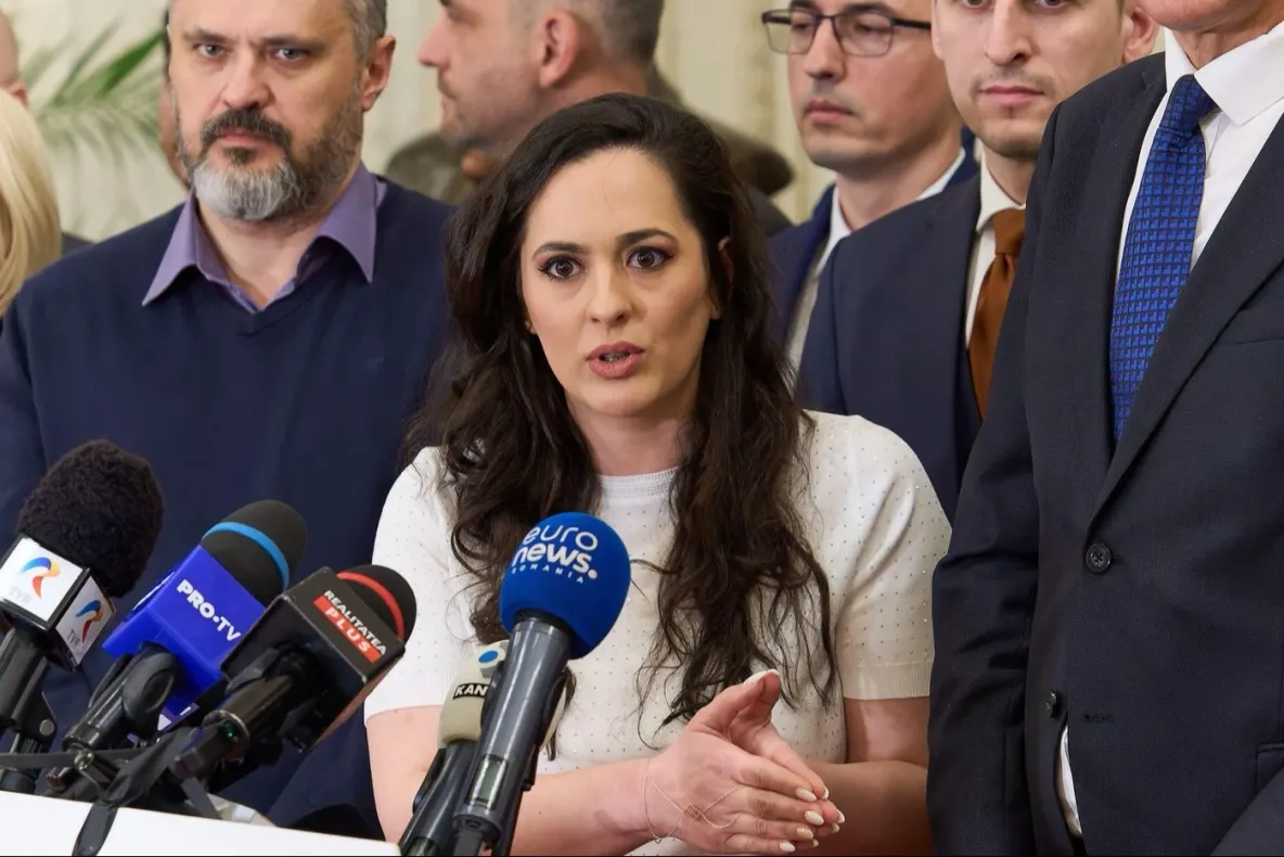 Deputată USR, comentariu șocant pe un grup de WhatsApp al Parlamentului. Reacția PSD: „Un mesaj grobian, o jignire la adresa oricui”