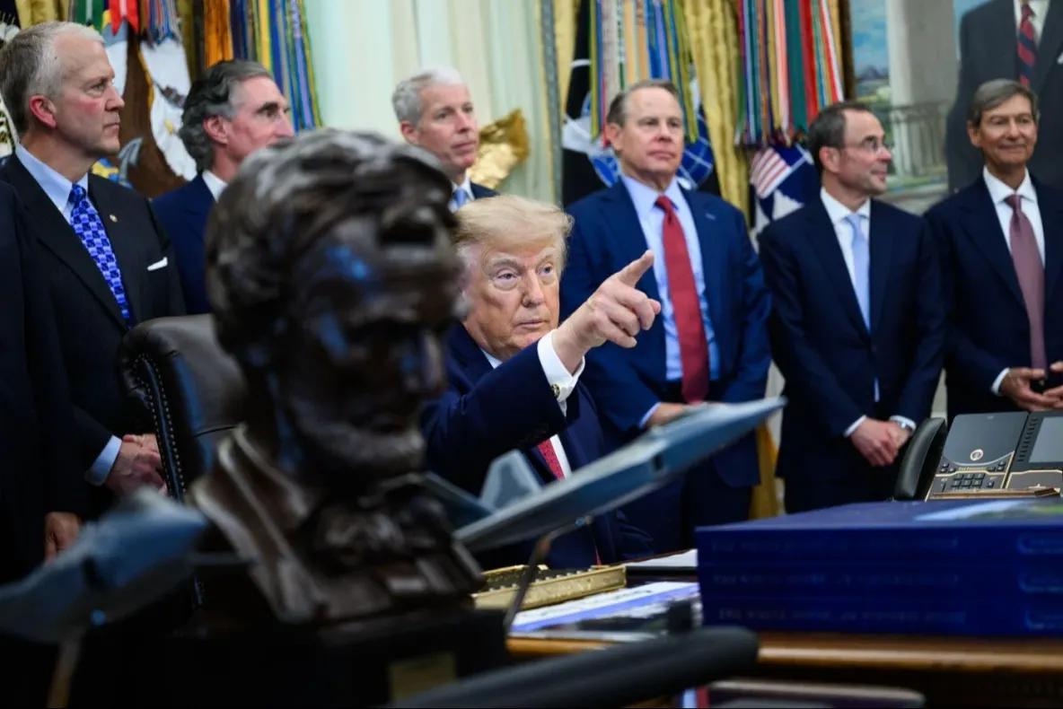 Prețul petrolului a scăzut după ce Donald Trump a promis că nu atacă Iranul până la alegerile din noiembrie