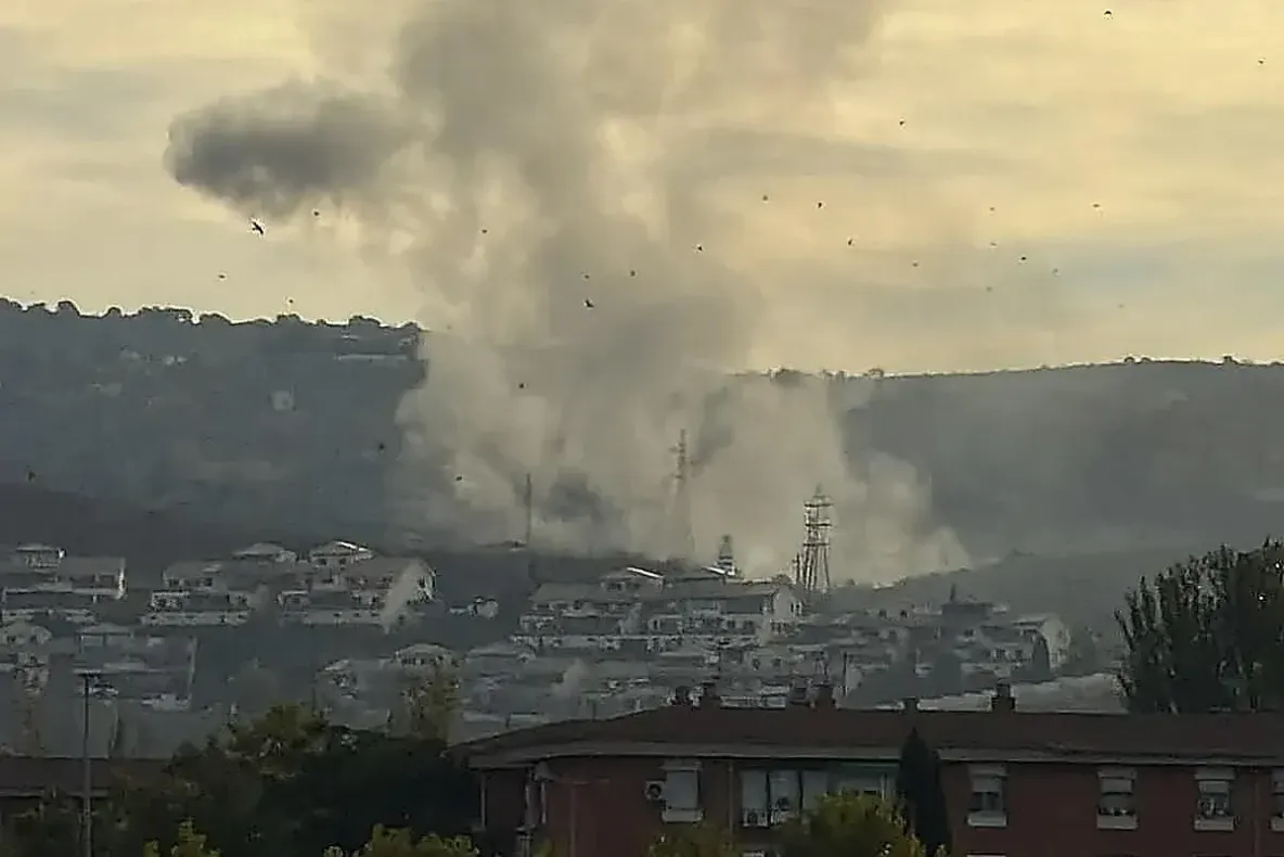 Explozie puternică la o fabrică de muniții din Spania. Trei muncitori au ajuns la spital