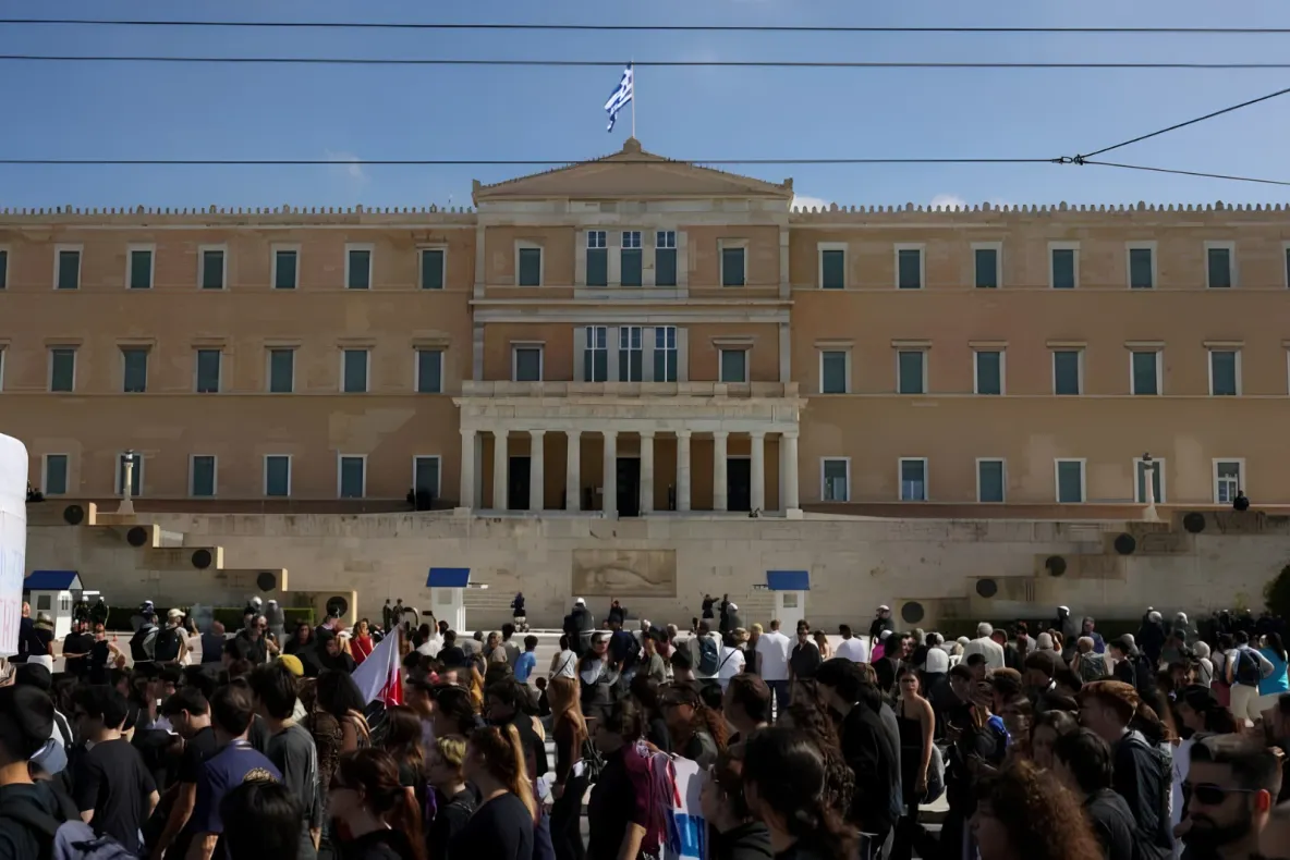 Grecia: proteste ale elevilor, studenților și profesorilor pentru salarii și educație