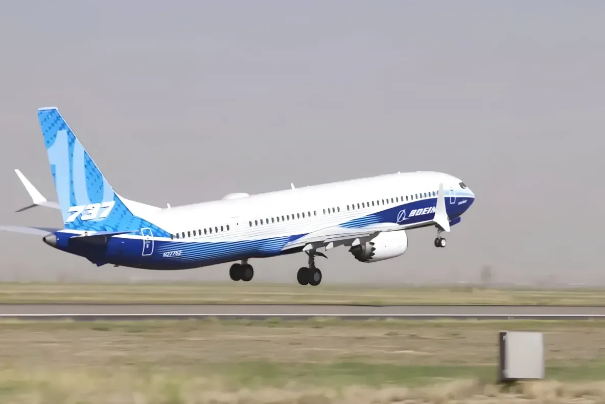 Boeing 737 MAX 10, certificat după aproape 10 ani. Când vor începe livrările