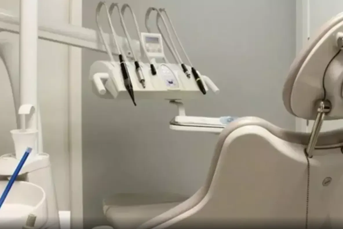 Înlocuirea dinților la vârsta a treia