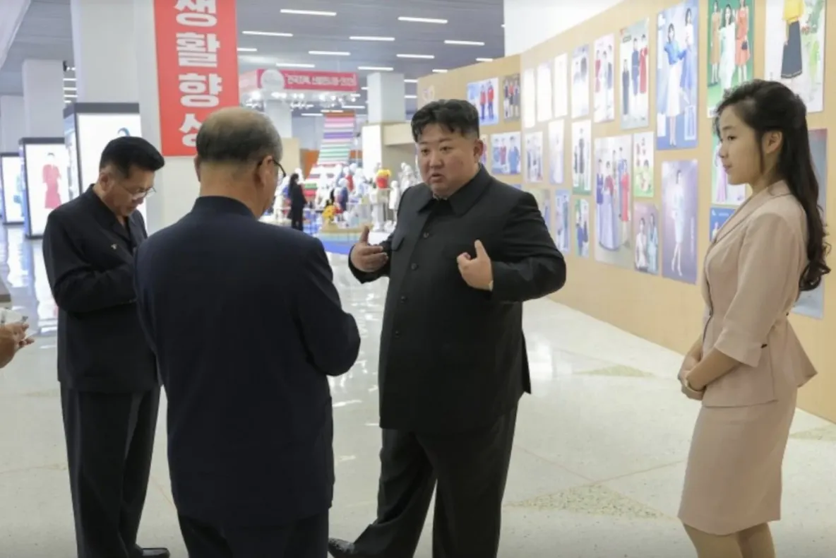 Kim Jong Un, în noi imagini publicate de Coreea de Nord după zvonurile privind moartea sa