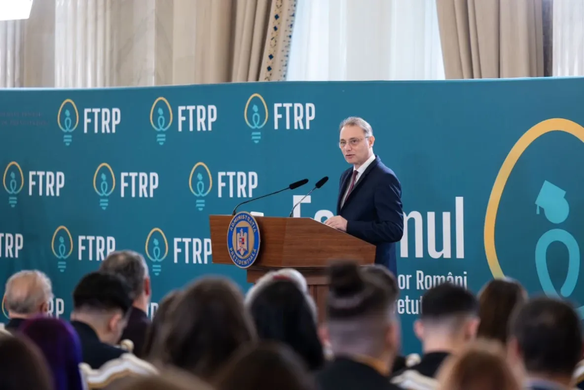 Premierul Luca Niculescu, mesaj pentru tinerii români din diaspora: „România trebuie să le ofere încredere, oportunități și proiecte concrete”