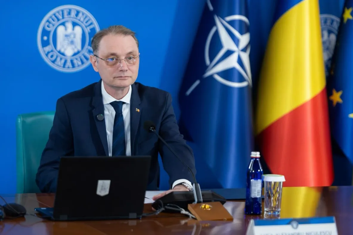 Luca Niculescu convoacă o ședință de urgență după atacurile din școli. Ministrul Educației cere măsuri sporite de securitate