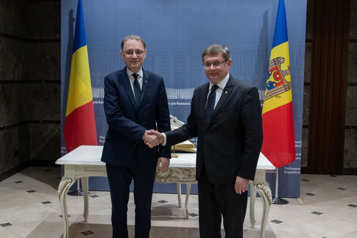Luca Niculescu: ”Suntem alături de R. Moldova şi ne coordonăm pentru a face faţă atacurilor hibride şi incursiunilor cu drone”