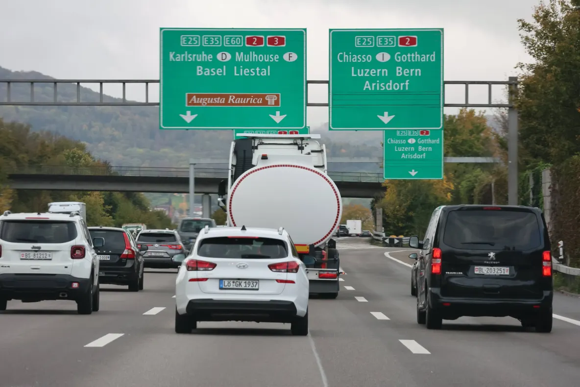 Elveția ia în calcul limitarea vitezei pe autostrăzi la 80 km/h: care este motivul