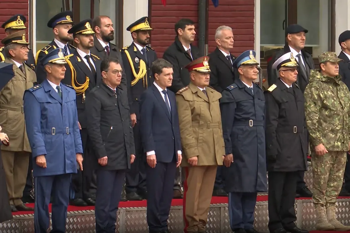 Nicușor Dan, către viitori ofițeri ai Armatei Române: ”Apărarea țării a ieșit dintr-o zonă cumva teoretică”