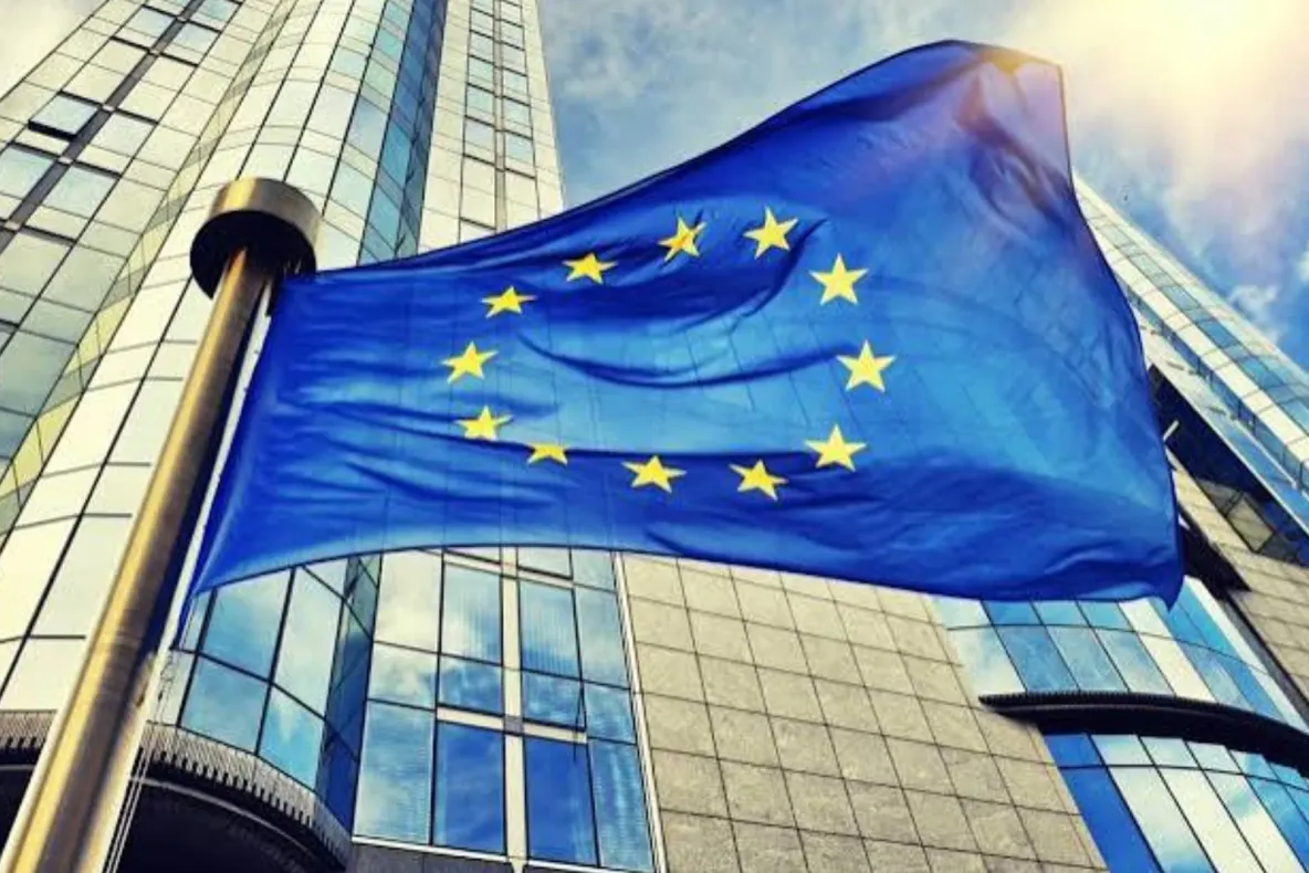 Opt state UE cer reguli mai stricte pentru noile produse cu nicotină: o soluție simplistă pentru o realitate complexă