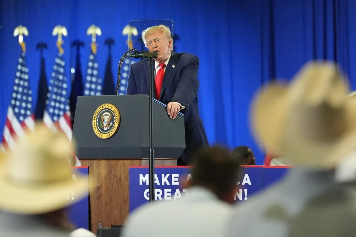 Donald Trump pregătește un consilier principal pe probleme de inteligență artificială, pe care îl numește ”Țarul AI”
