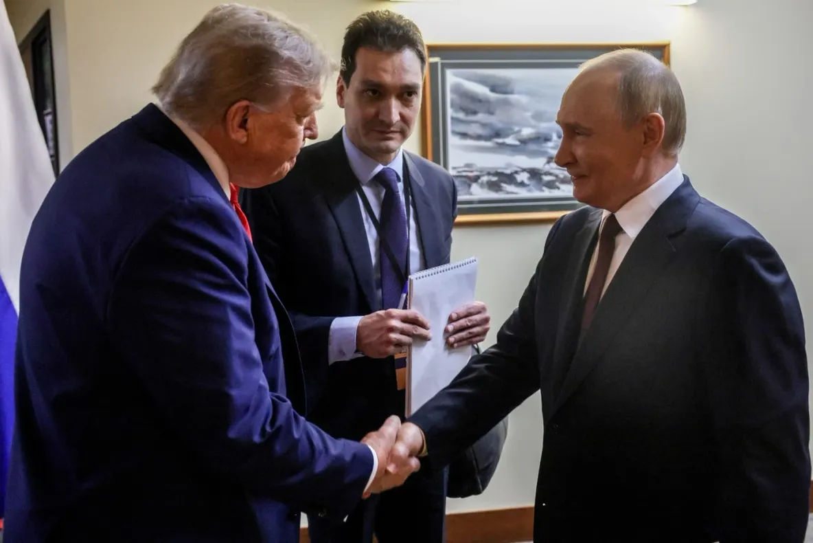 Donald Trump a bătut palma cu Vladimir Putin și anunță un acord pentru livrări de motorină rusească
