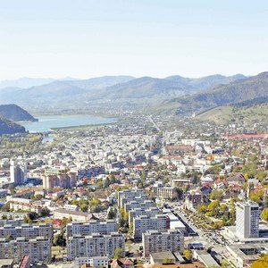 Trei cartiere din Piatra-Neamț pot rămâne fără apă potabilă din cauza apei tulburi din lacul Bâtca Doamnei