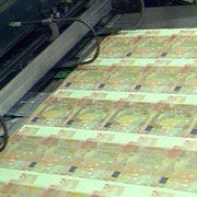 Euro a revenit la pragul de 3,4 lei