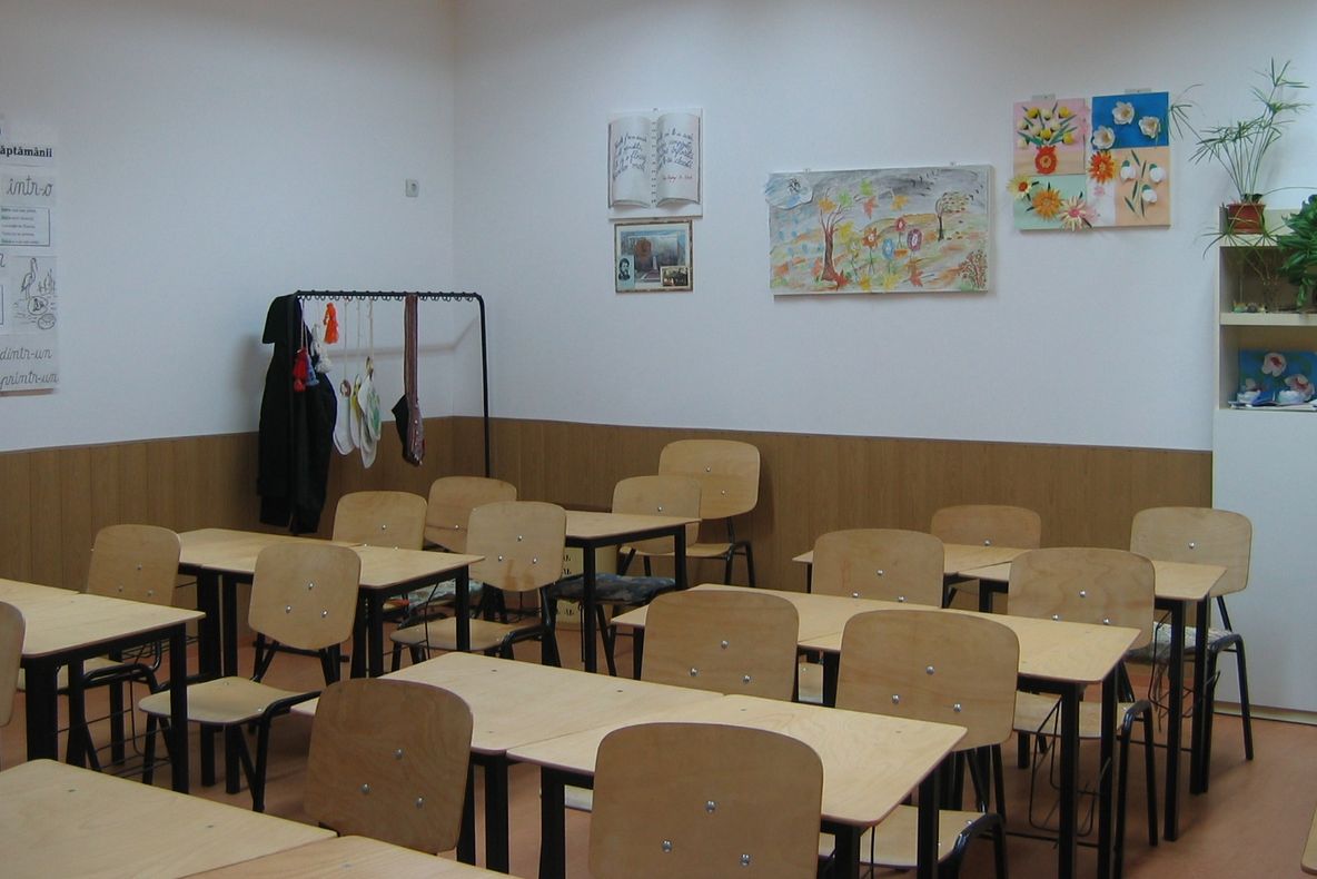 Învăţătorii "fug" de şcolile de la ţară. De ce rămâne mediu rural fără profesori?