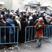 Înghesuială la preselecţia pentru muncă în Spania