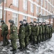 Ofiţerii ruşi sunt prea graşi ca să poată intra în noile lor uniforme