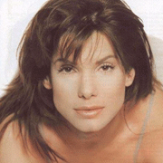 Actriţa Sandra Bullock a scăpat cu viaţă dintr-un accident rutier