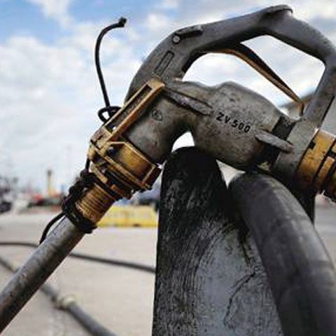 Petrolul s-a ieftinit miercuri până la 38 de dolari pe baril