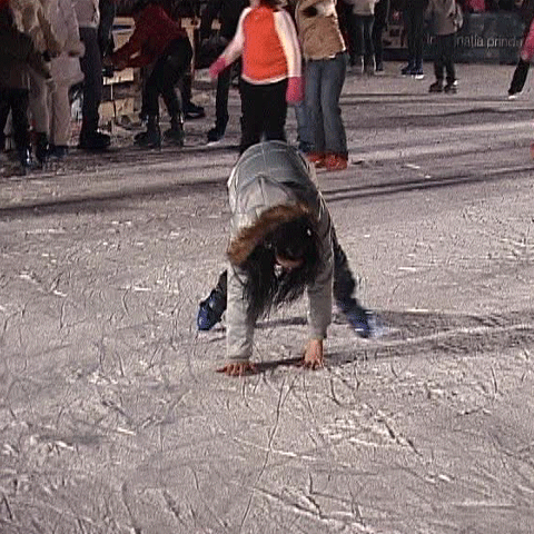 Zeci de bucureşteni au ieşit pe patinoar 