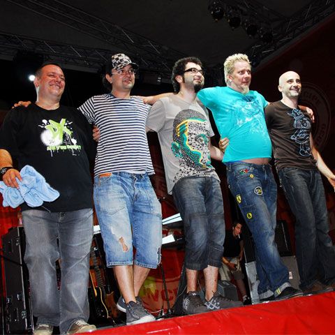 Câştigurile vedetelor: În noaptea de Revelion, artiştii dublează sau chiar triplează tarifele