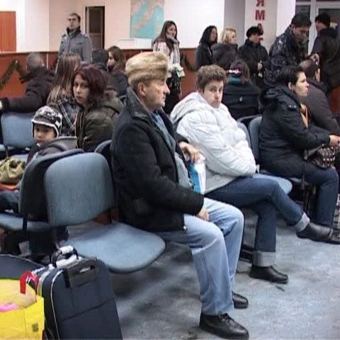 Mii de români care se întorceau în Spania şi Italia s-au înghesuit după Revelion în autogări