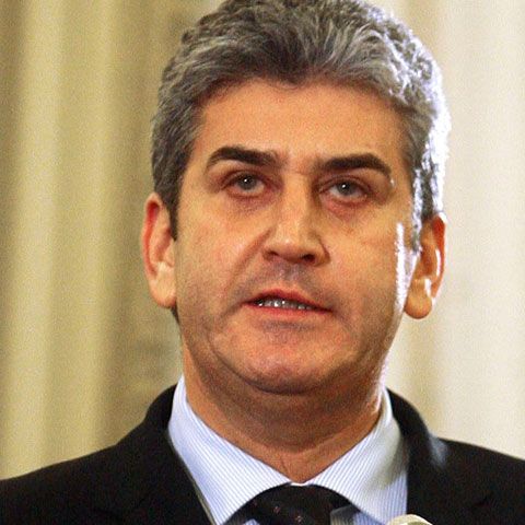 Ministrul Administraţiei şi Internelor le-a cerut poliţiştilor din Cluj "toleranţă zero" la infracţionalitate