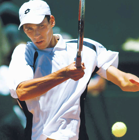 Tenis - Victor Hănescu s-a calificat în turul doi al turneului de la Doha 