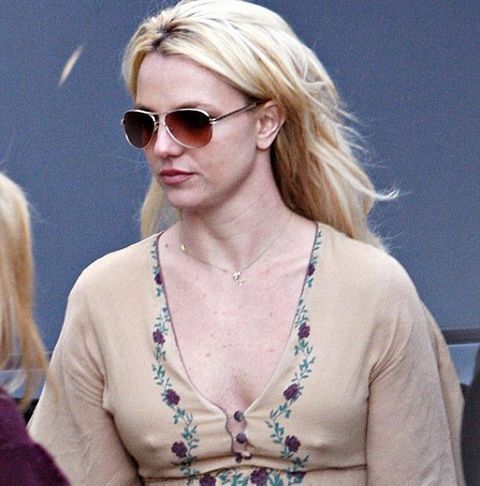 Sânii lui Britney Spears au intrat la apă