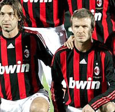 David Beckham a debutat pentru AC Milan în amicalul cu Hamburg, scor 5-4