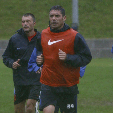 Fostul stelist, Adrian Pitu, ştie cum e să joci fotbal printre bombe