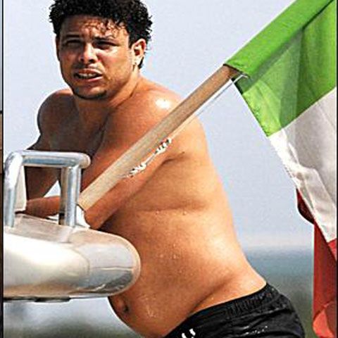 Ronaldo are aproape 100 de kg la o înălţime de 1,83 m  