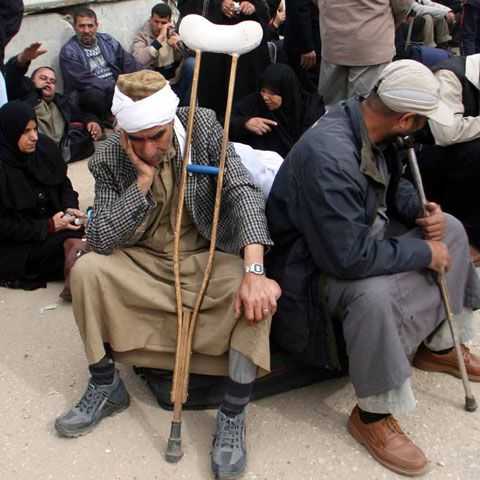 Cei 20 de cetăţeni români evacuaţi joi din Fâşia Gaza s-au întors în ţară