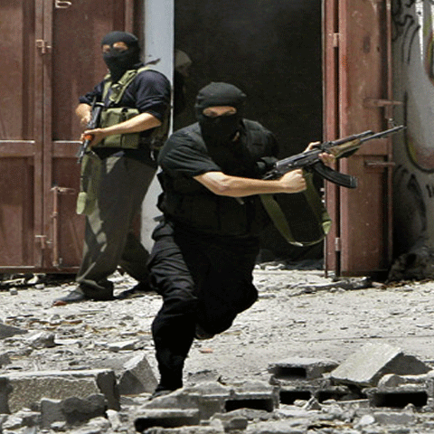 Aviaţia israeliană a bombardat tunelurile subterane de la Rafah 