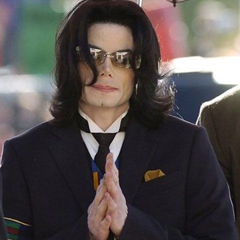 Michael Jackson s-a mutat în California, unde şi-a închiriat o casă 