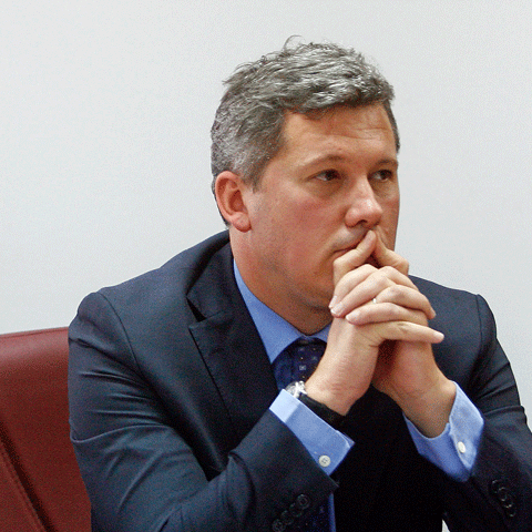 Ministrul Justiţiei, Cătălin Predoiu, declară război "reţelelor" profesionale din sistemul judiciar