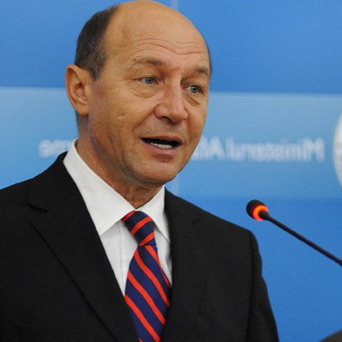 Traian Băsescu: România intră în 2009 cu un deficit bugetar de peste 5% din PIB, situaţie dificilă pentru ţară