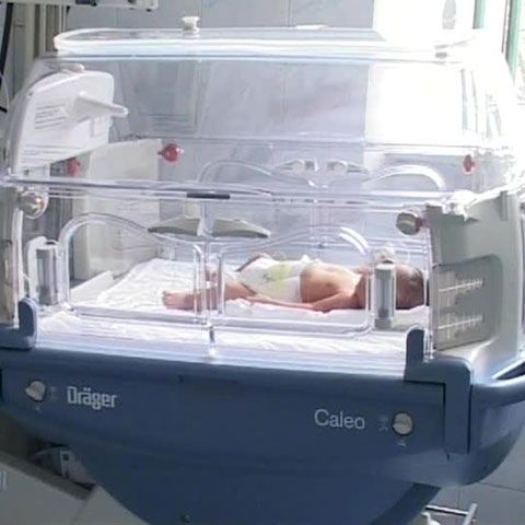 Şase asistente de la Maternitatea din Târgu Jiu vor primi salarii mai mici cu 10%