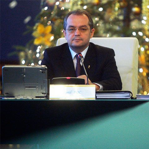 BOC: Guvernul menţine OUG care interzice cumulul pensie-salariu 