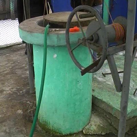 Peste de 1.000 de locuitori ai unui sat din Mehedinţi trăiesc fără nicio sursă de apă potabilă