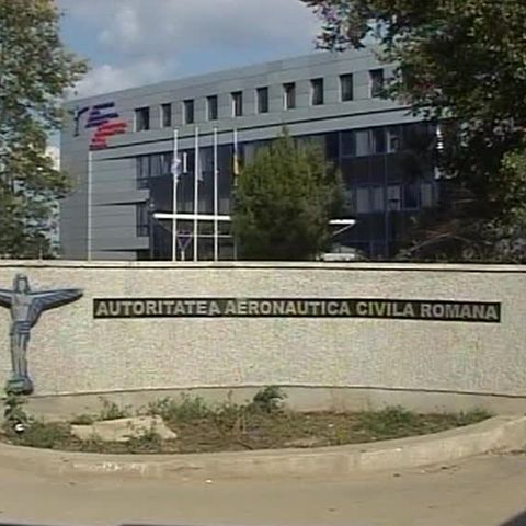 Ioan Adrian îl acuză pe şeful Autorităţii Aeronautice că ar fi primit beneficii nejustificate în valoare de aproape 30.000 de euro lunar 