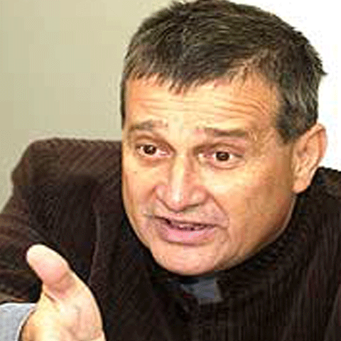 Mircea Dinsecu: O comedie proastă