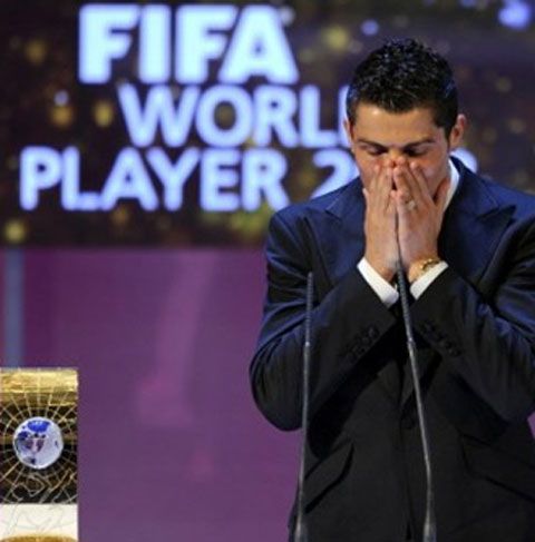 Cristiano Ronaldo a fost desemnat de FIFA cel mai bun fotbalist din lume în 2008 
