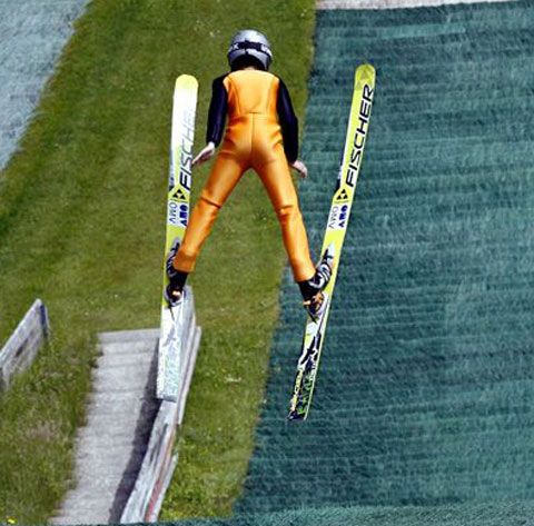 Pentru prima oară în istorie, România are reprezentanţi la JO de iarnă în proba de sărituri cu schiurile 